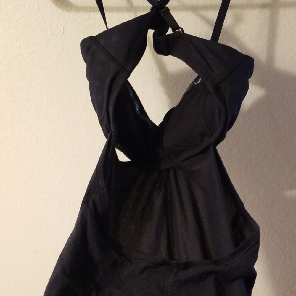 Lululemon hot but no tank - Picture 7 of 8